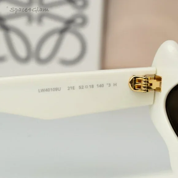 Loewe Women Sunglasses Shiny Ivory Brown Geometric LW40109U  display picture 2